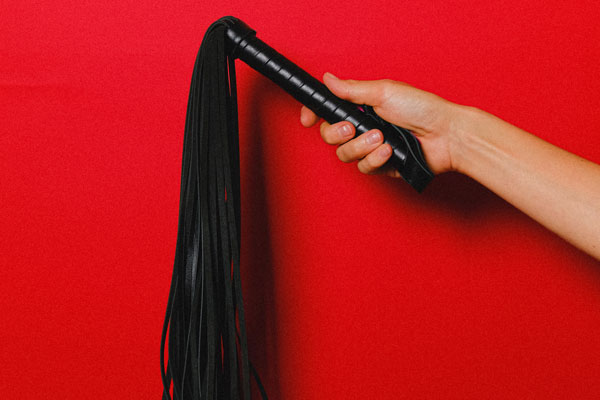 Ток-шоу «60 минут» оштрафовали за кадры возбуждающего характера