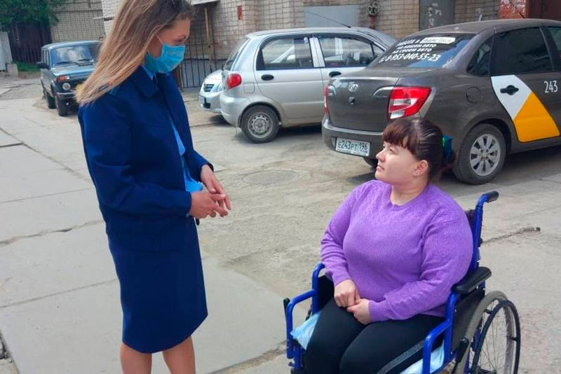 Чиновники Каменска-Уральского по суду выделили инвалиду-колясочнице квартиру… на втором этаже дома, который не оборудован подъемниками