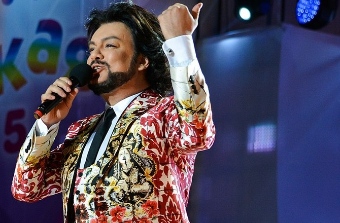 Жители Анапы попросили губернатора отменить шоу Киркорова из-за его «сатанинских выходок»