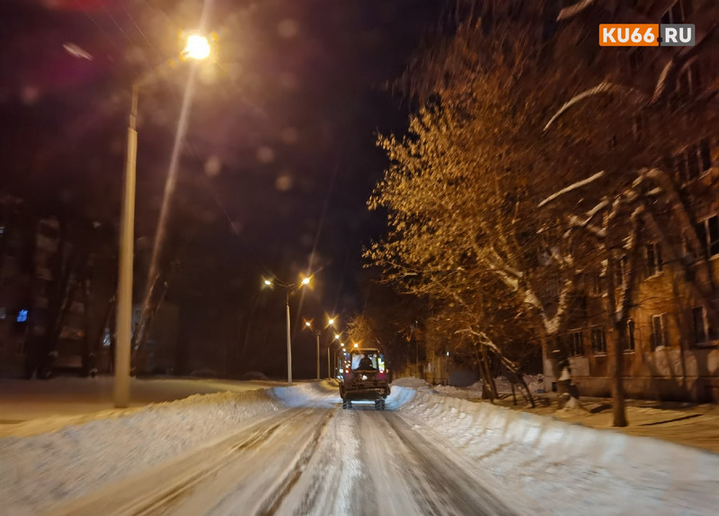 Очевидное и вероятное. На оперативке в мэрии коммунальщики признали, что снег с улиц в Каменске-Уральском вывозится не оперативно