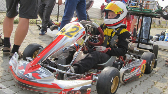 Два юных картингиста из Каменска показали «класс» на состязании в Магнитогорске — оба боролись на пределе возможностей. Какие результаты?