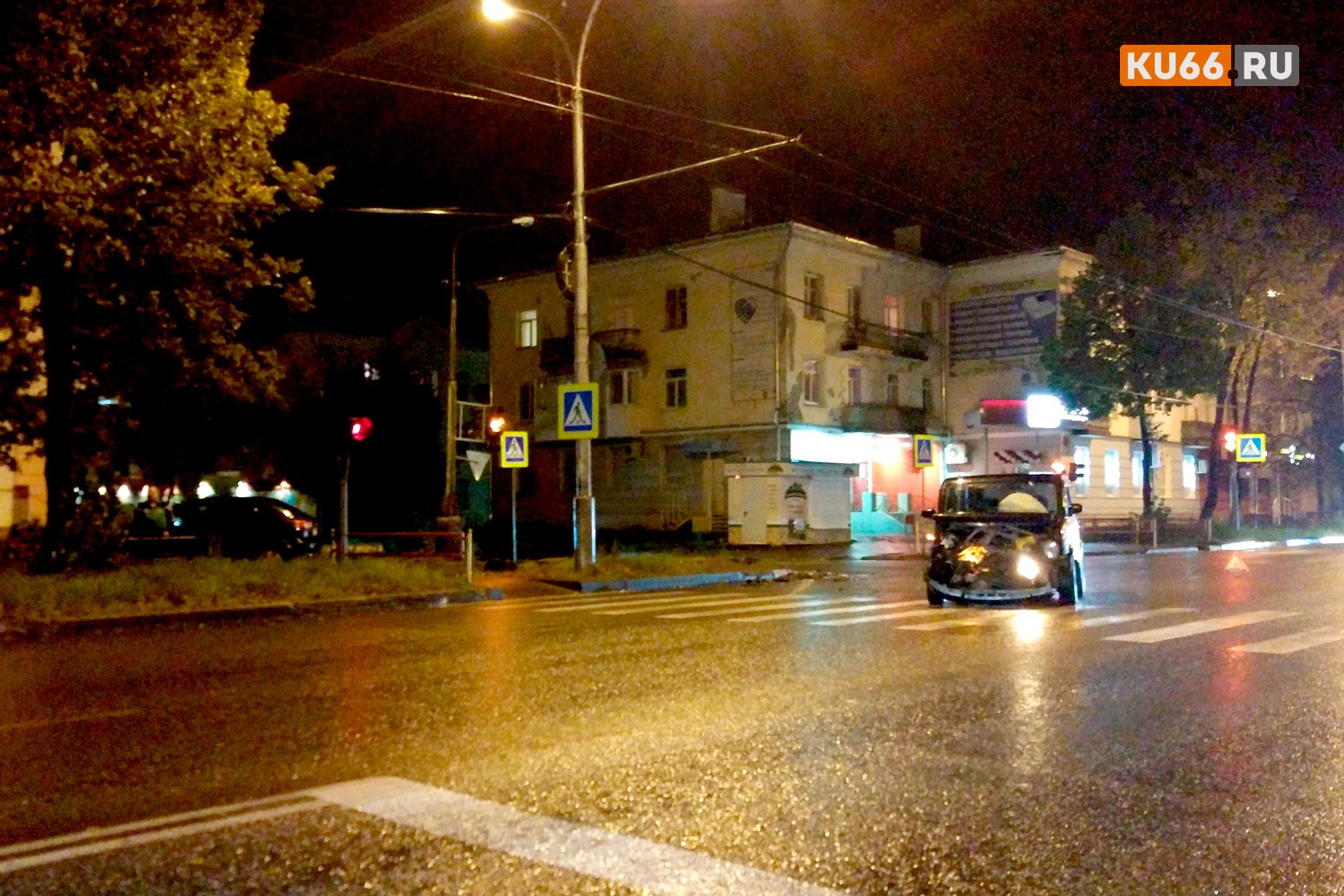 Ничего нового. В Каменске-Уральском на перекрестке улиц Алюминиевая – Стахановская по привычной схеме «встретились» двое