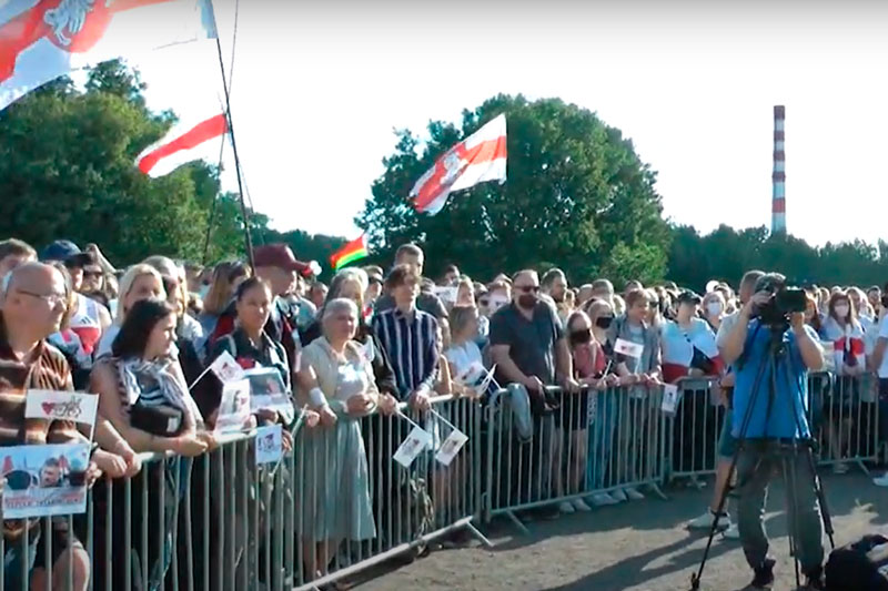 В Минске прошел многотысячный митинг в поддержку Тихановской. Мнение Ходорковского о Путине и Лукашенко