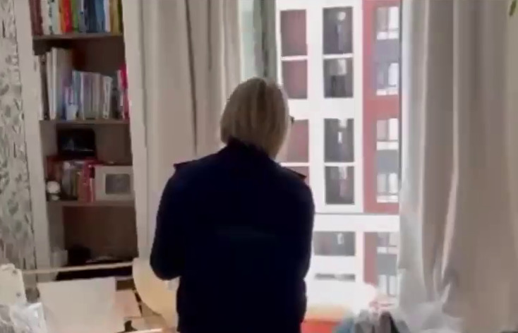 Выбросил из окна жену и ребенка: в Москве полиция задержала неадеквата, убившего свою семью | В Москве мужчина выбросил из окна жену и ребенка — его задержали