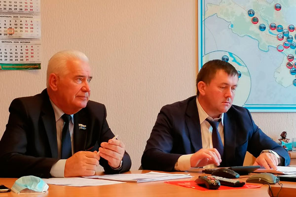 Чиновники и мэр Каменска-Уральского в онлайн-формате рассуждали о проекте бюджета на 2021 год. Рассказываем про «хотелки» местной власти