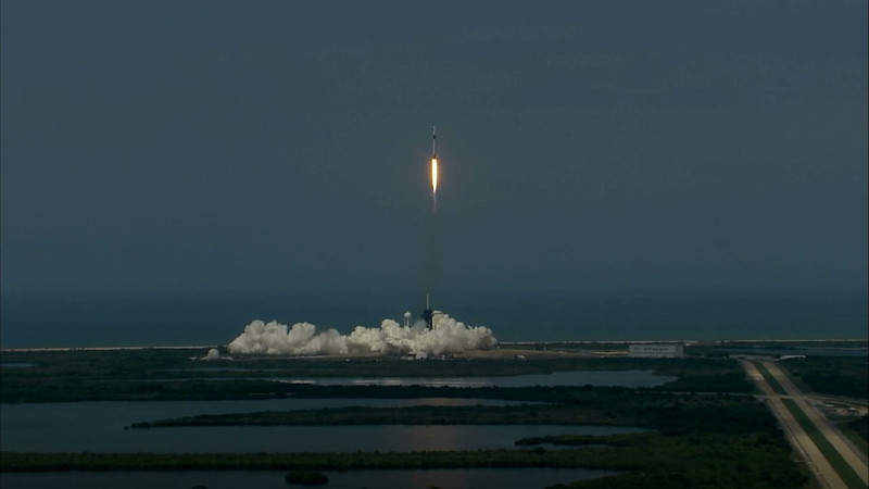 Роскосмос поприветствовал запуск Crew Dragon