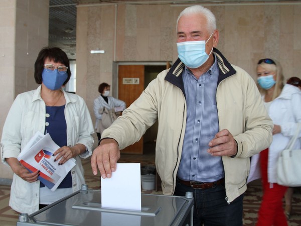 Экс-мэр Каменска-Уральского Якимов призвал мобилизовать все ресурсы для обеспечения явки на голосование по поправкам в Конституцию