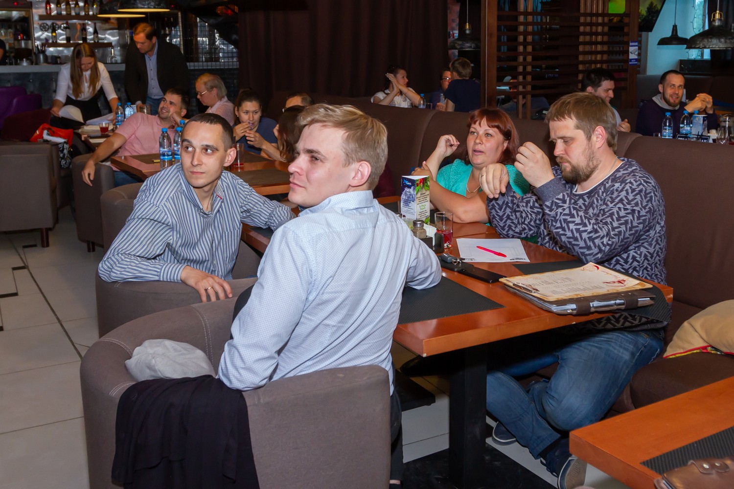 Молодежь СинТЗ в Каменске-Уральском разминала мозги в интеллектуальной игре, на которой собрались 11 команд, в том числе и сборная КВН