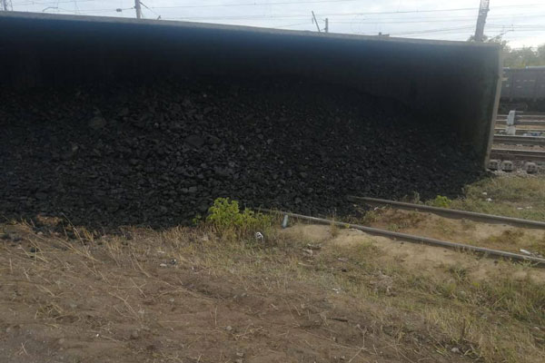 Транспортная прокуратура проводит проверку по факту схода шести вагонов с углем