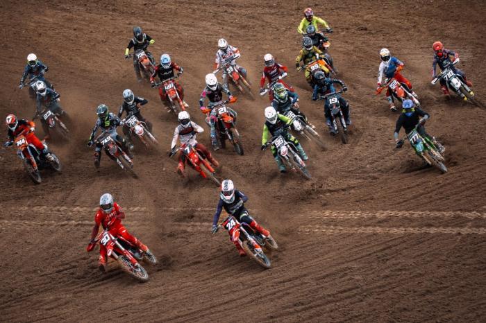 Каменск-Уральский снова в числе лучших: спортсмены завоевали золото и бронзу на Чемпионате России по мотокроссу  | Уральцы завоевали медали на Чемпионате и Первенстве России по мотокроссу