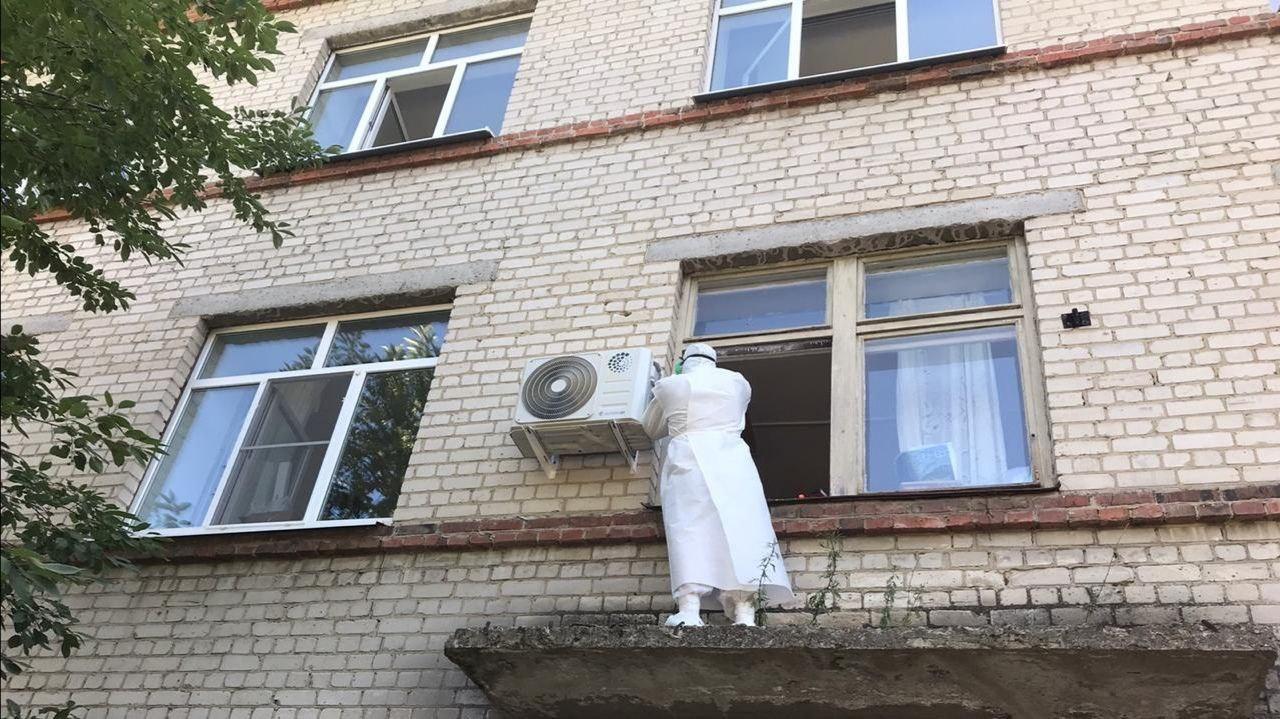 УАЗ закупил кондиционеры для установки их в ковидном госпитале Каменска-Уральского, чтобы поддержать медиков, работающих в спецкостюмах