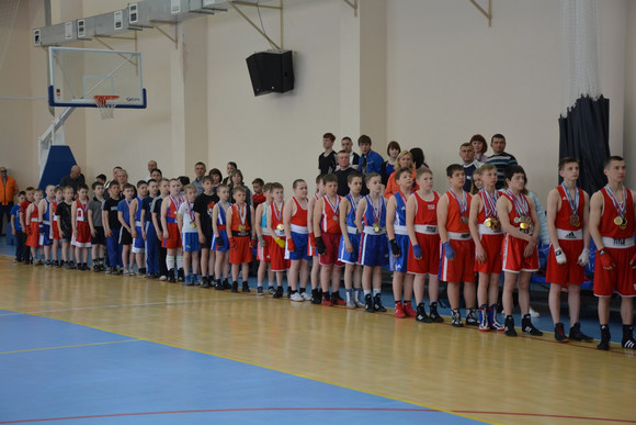 Как привлечь молодежь в спортивные залы? Федерация бокса Каменска-Уральского ответила по-своему и провела мероприятие против преступности