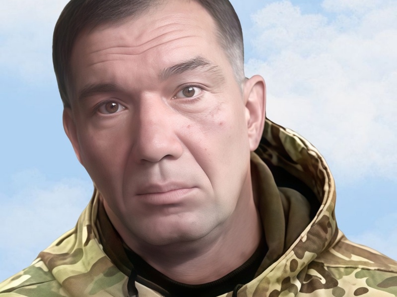 Он не вернулся с поля: прощание с защитником Отечества Александром Сокольниковым состоится в Каменске-Уральском | Прощание с погибшим бойцом СВО Александром Сокольниковым: дата и место