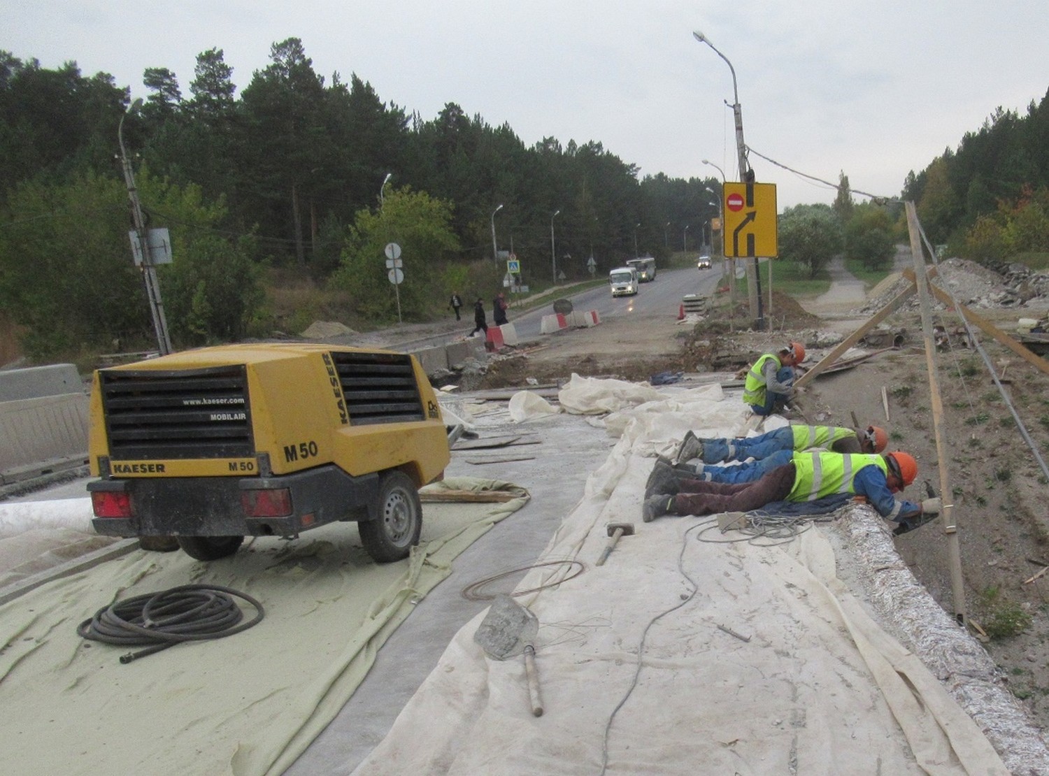 Байновский мост в Каменске-Уральском продолжает удивлять: во время ремонта рабочие обнаружили в конструкции переправы очередной «сюрприз»