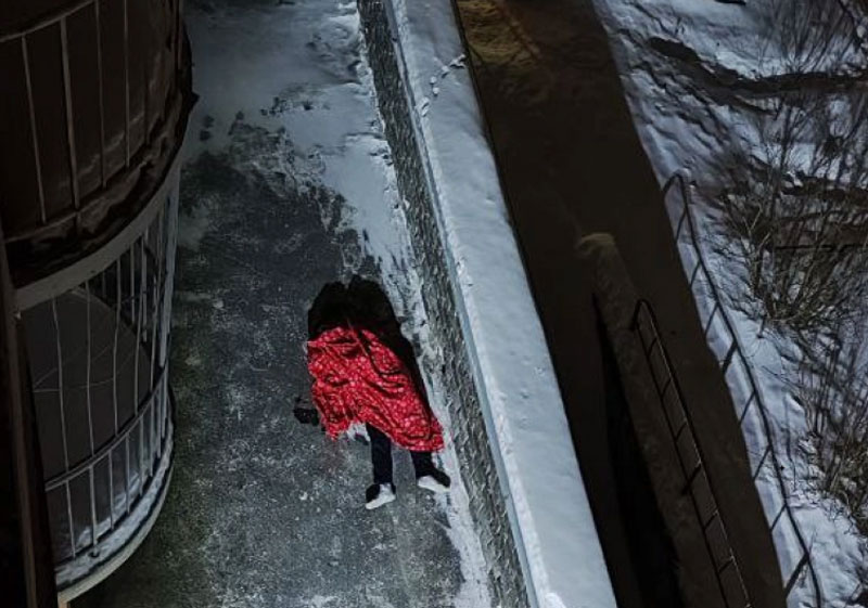 В Екатеринбурге найдено тело молодого мужчины под окнами дома на Щербакова | В Екатеринбурге мужчина погиб под окнами дома на улице Щербакова