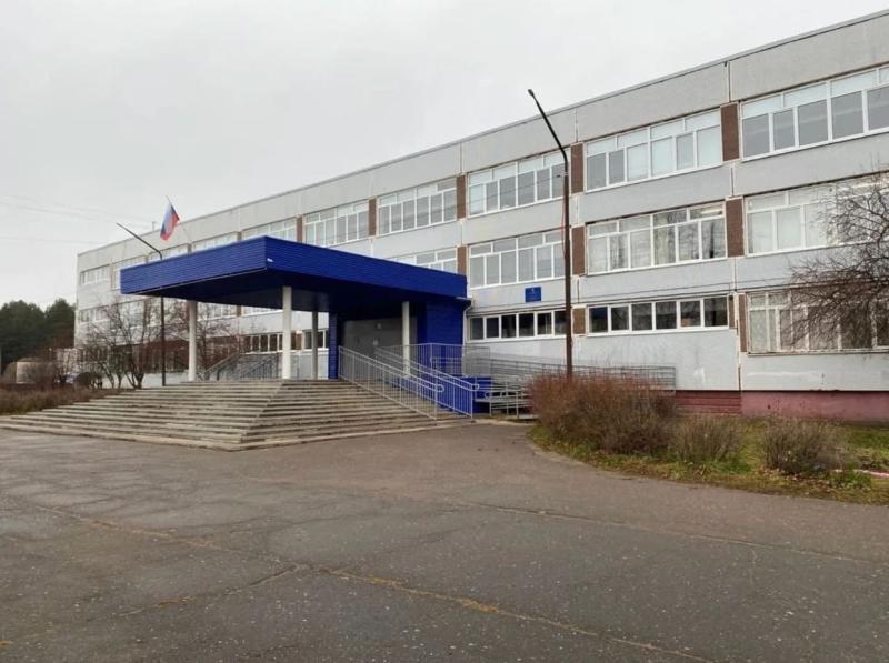 Нападение на педагога в Пермском крае — ученик ранил женщину ножом, она в тяжёлом состоянии | В пермской школе подросток ударил ножом учительницу из-за экзамена