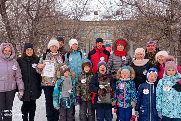 «Молодая гвардия» для самых маленьких: каменские детсадовцы ползали сквозь препятствия, ходили по минному полю и учились попадать в цель...