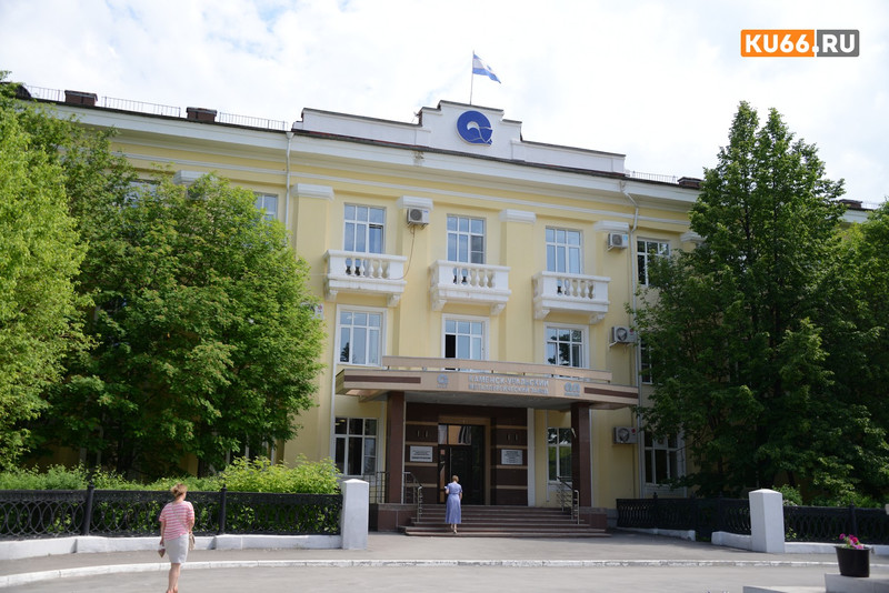 КУМЗ начал суды с активами ОАК из-за многомиллионных неплатежей