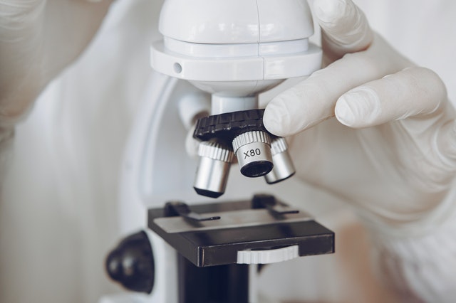 Nference: "Омикрон" получил геном человека, чтобы быстрее заражать