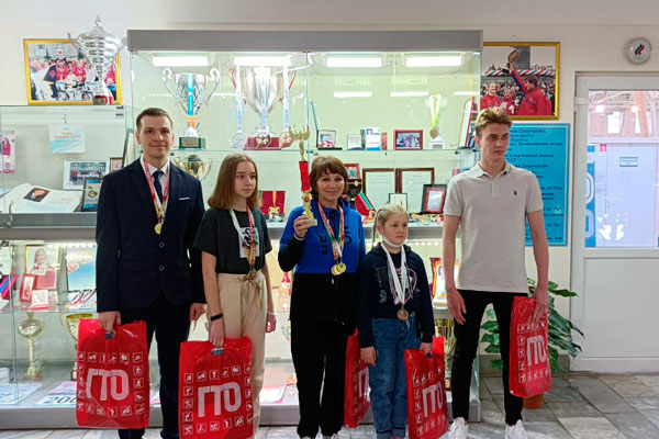 В Екатеринбурге наградили команду из Каменска-Уральского, которая блестяще выступила в областном конкурсе спорткомплекса ГТО