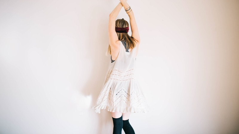 Омский педагог совратил восемь школьниц