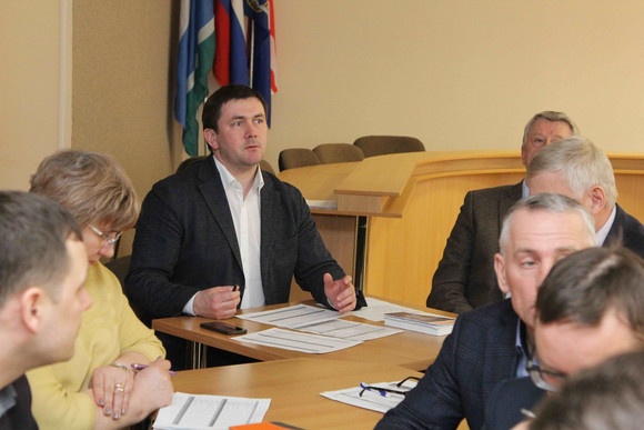 Власти определились с дорогами, которые в этом году будут ремонтировать в Каменске-Уральском. Приступить к работам обещают в июне...