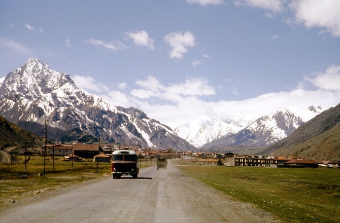 МЧС запретило выезд автомобилей в Грузию через КПП «Верхний Ларс»