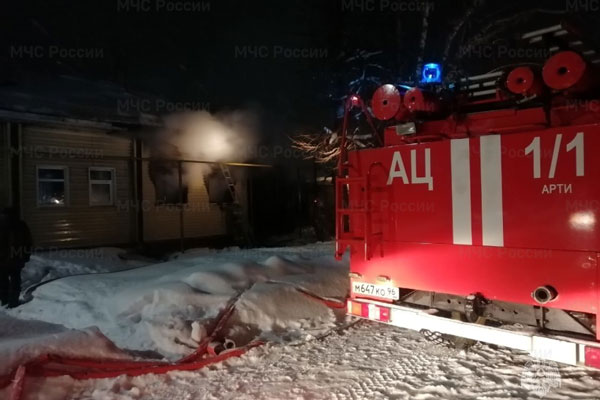 Накануне вечером в деревне под Каменском-Уральским сгорела баня