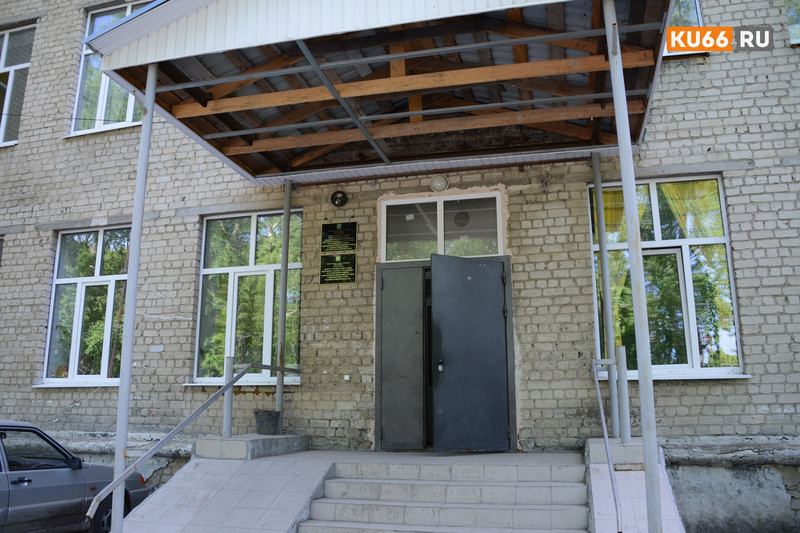 В зоомагазине в Каменске-Уральском халатно относились к исполнению санитарных требований, за это пришлось платить штраф 25 тыс. руб.