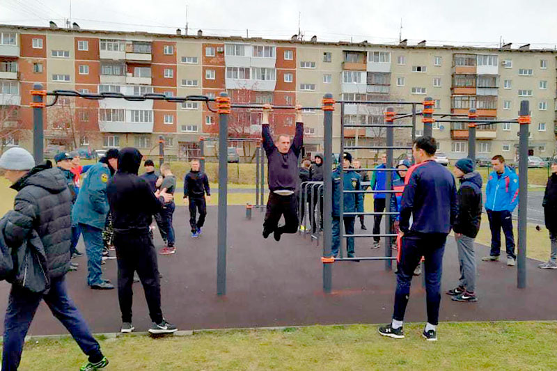 Бегали, подтягивались, отжимались — пожарные в Каменске-Уральском показали удаль молодецкую и «искали» среди себя лучших