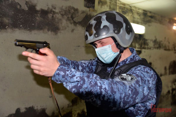 Росгвардейцы из Каменска-Уральского лучше всех в области стреляют, бегают, борются и по горячим следам задерживают преступников