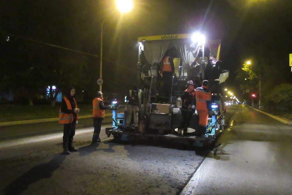 Ремонт дорог в разгаре! Плиточные пешеходные дорожки на пр. Победы в Каменске-Уральском от ул. Кунавина до Карла Маркса начали обновлять