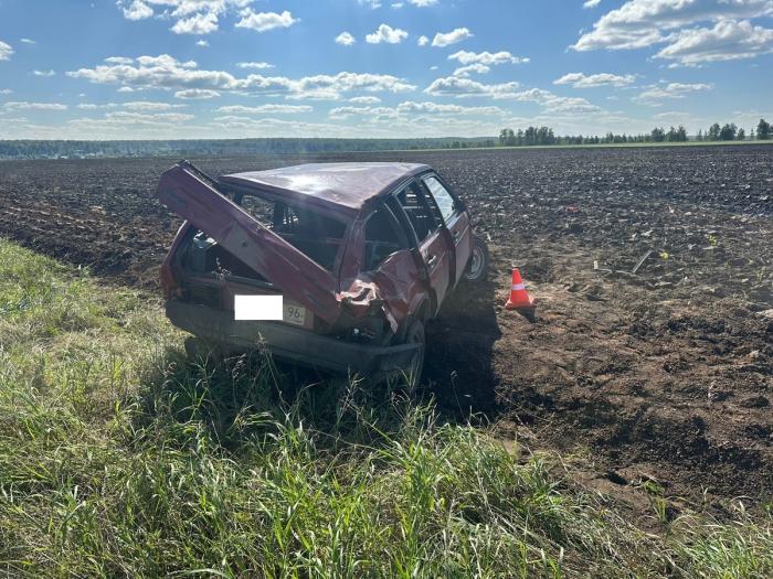 20-летний парень без прав перевернул машину под Каменском-Уральским: пострадали трое | На трассе Каменск-Уральский — Барабановское перевернулся ВАЗ 20-летний парень без прав перевернул машину под Каменском-Уральским: пострадали трое | На трассе Каменск-Уральский — Барабановское перевернулся ВАЗ