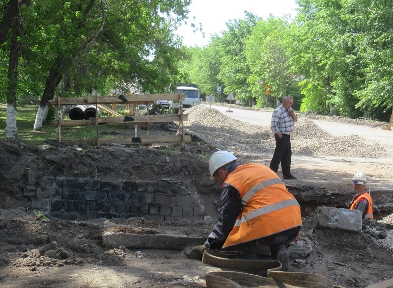 В Каменске-Уральском после укладки магистральной трубы открыт проезд по ул. Алюминиевой у ДК УАЗа - правда, пока по двум из четырех полос