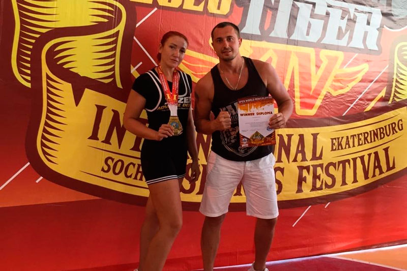 Спортсмены из каменского фитнес-клуба на Чемпионате мира по пауэрлифтингу и силовым видам спорта в Сочи выступили более чем блестяще!