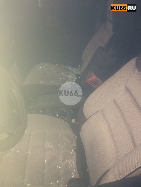 Около десятка машин распотрошили ночью злоумышленники в Красногорском районе Каменска-Уральского, чтобы добраться до видеорегистраторов Около десятка машин распотрошили ночью злоумышленники в Красногорском районе Каменска-Уральского, чтобы добраться до видеорегистраторов