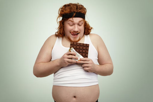 Почему мы переедаем и не можем похудеть: разбираемся вместе с психологом