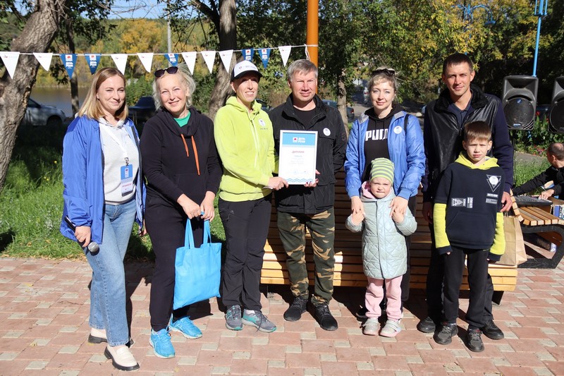 «День реки» вместе с РУСАЛом: волонтеры очистили берег Исети от мусора