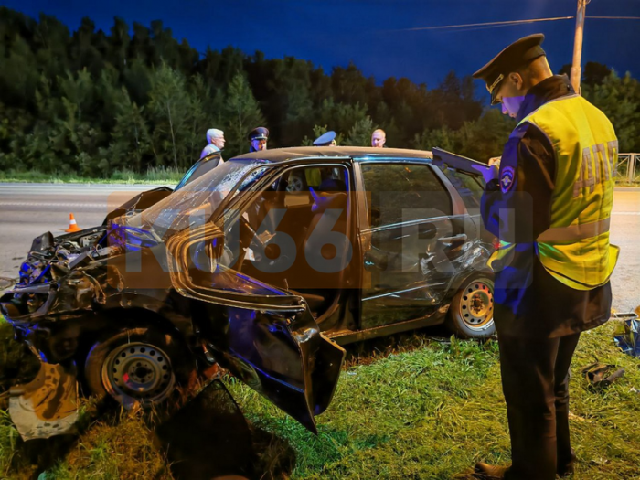 76 штрафов - и снова за рулем: водитель устроил ДТП с погибшей в Каменске-Уральском | Девушка погибла, двое в больнице - в Каменске-Уральском столкнулись Toyota и Lada