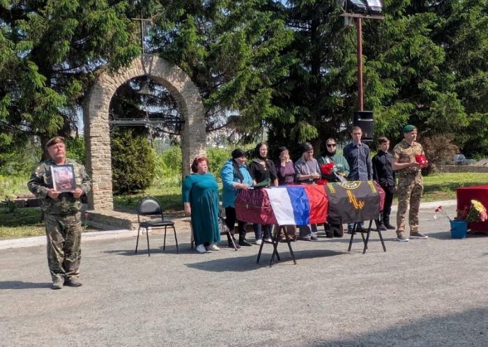 В Каменске-Уральском простились с героем Яковом Ивановым | В Каменске-Уральском простились с Яковом Ивановым