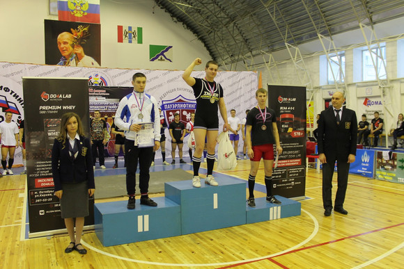 На выступлении в Бердске силач из Каменска доказал всем, что способен представлять себя и свой город не только на уровне России, но и мира!