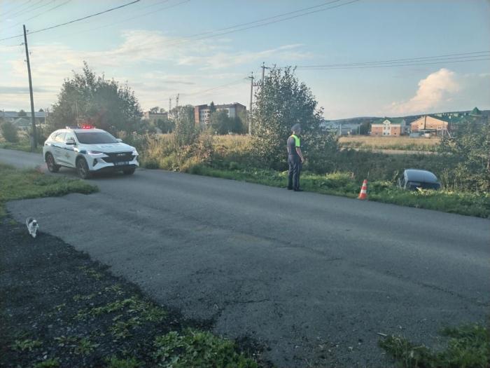 Смертельная ошибка: на Урале женщину убила её же машина. Что произошло? | На Урале женщину насмерть придавило собственным автомобилем