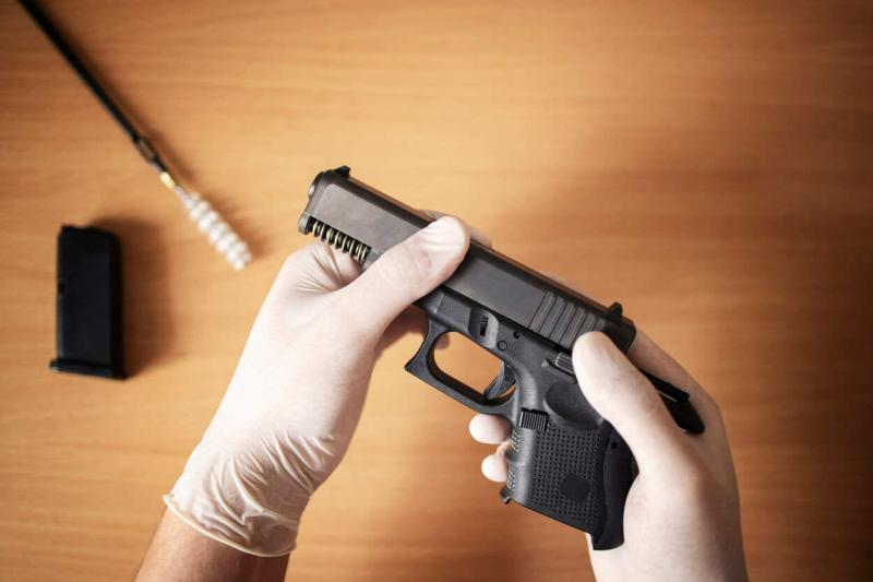 Выстрел в уральской школе — подросток ранил одноклассницу из пневматического пистолета | На Урале школьник выстрелил в одноклассницу из пневматического пистолета