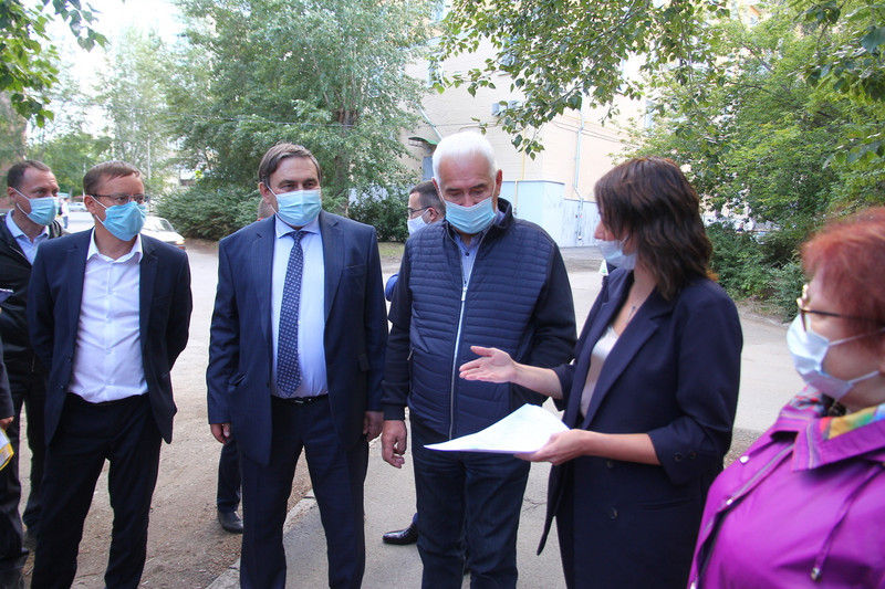 Детский писатель из Каменска-Уральского, живший и творивший в годы войны, «помог» жителям нескольких домов обрести надежду на лучший двор Детский писатель из Каменска-Уральского, живший и творивший в годы войны, «помог» жителям нескольких домов обрести надежду на лучший двор