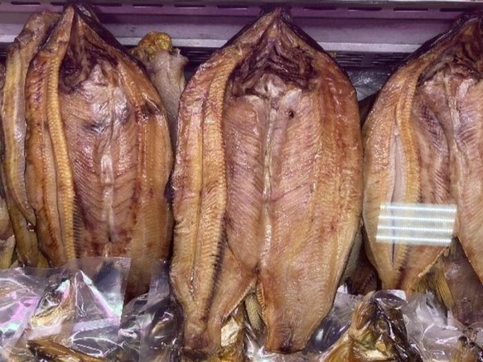 Свердловская область отправила в ОАЭ более полутонны копченой рыбы  | Из Екатеринбурга в ОАЭ экспортировали 526 кг копченой рыбы с полным соблюдением ветеринарных норм