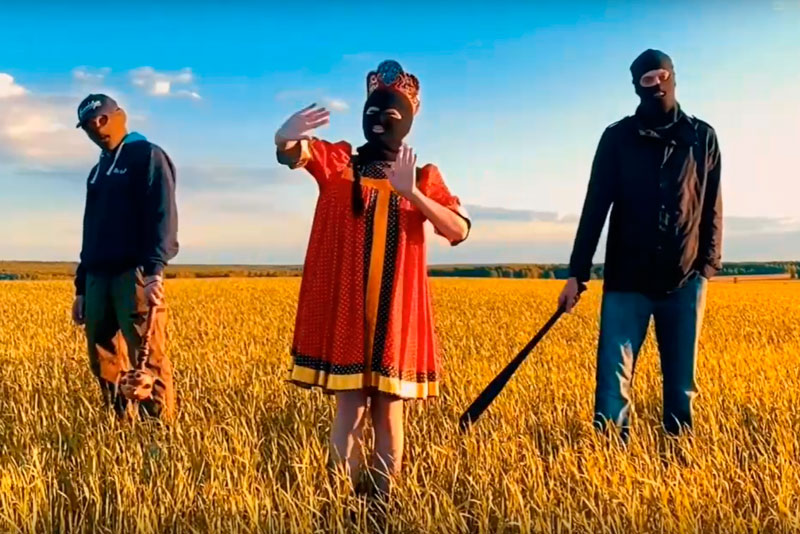 "Более 20 тыс. каменцев поняли цель". Молодые горожане сняли ролик со словами "хочу тусить на Сити-Молле". Говорят, есть скрытый смысл