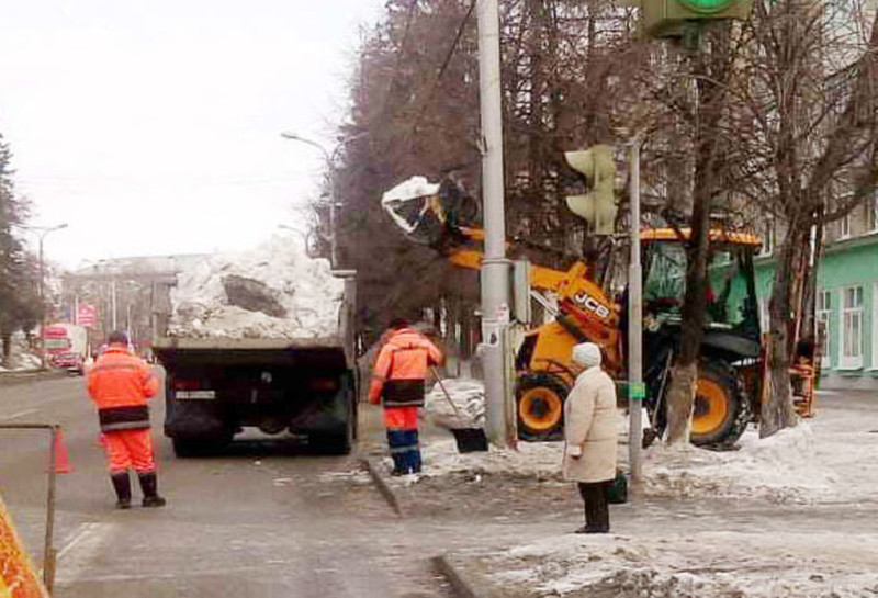 Власти Каменска-Уральского отчитались о вывозе снега