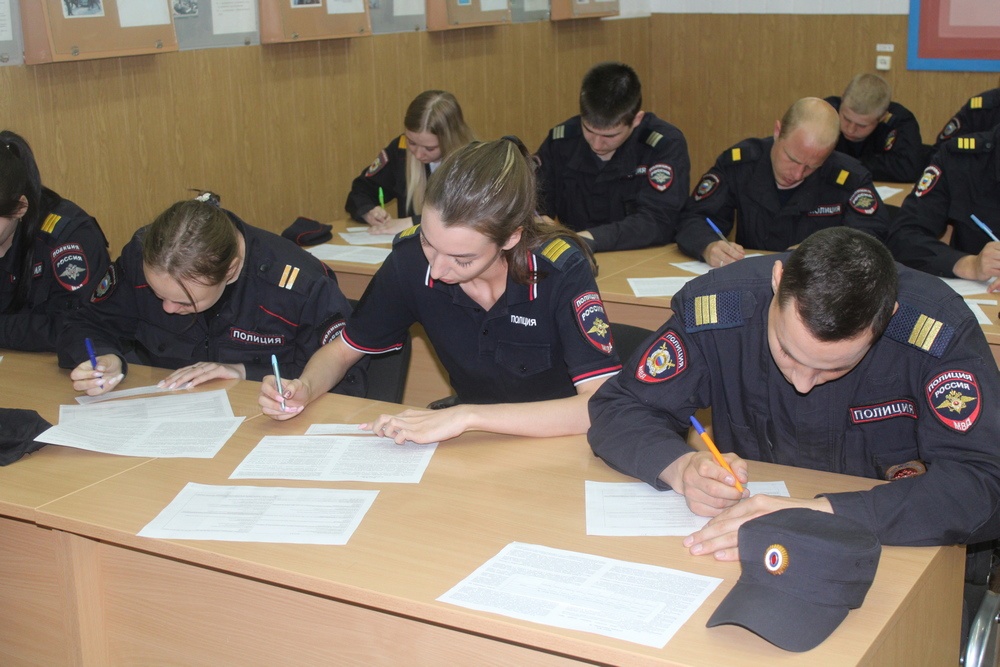 Полицейский из Каменска-Уральского стал одним из лучших по профессии