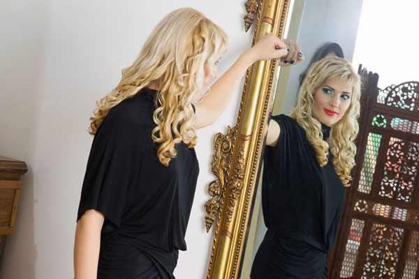 Не хвастаемся и не смотрим нищему в глаза: народные приметы на 14 декабря