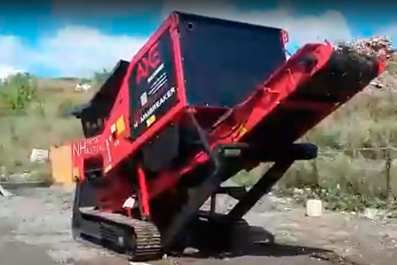 "Сожрёт" все: на мусорном полигоне в Каменске-Уральском появился агрегат для дробления твёрдого мусора